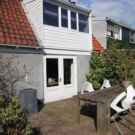 Dom wakacyjny Holiday Romantique Broek op Langedijk
